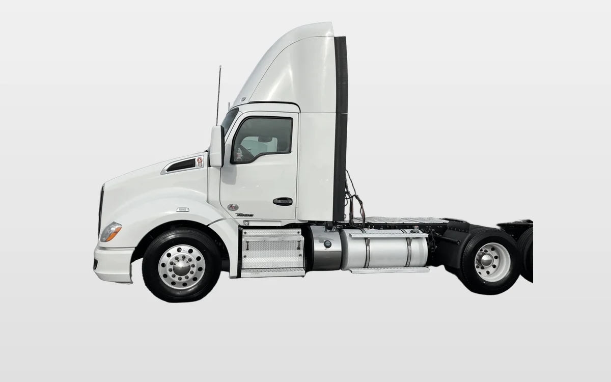 2022 Kenworth T680 - image 1