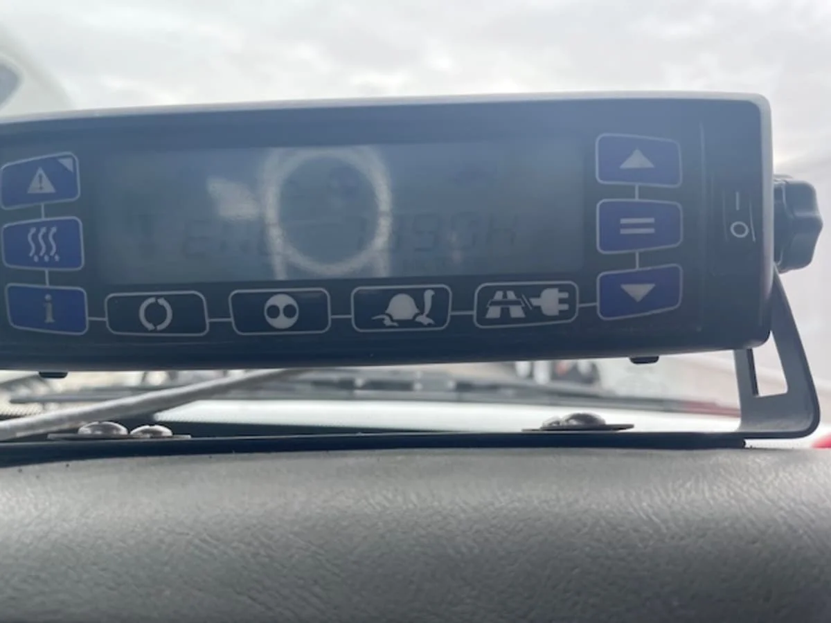 2018 International 4300 - image 12