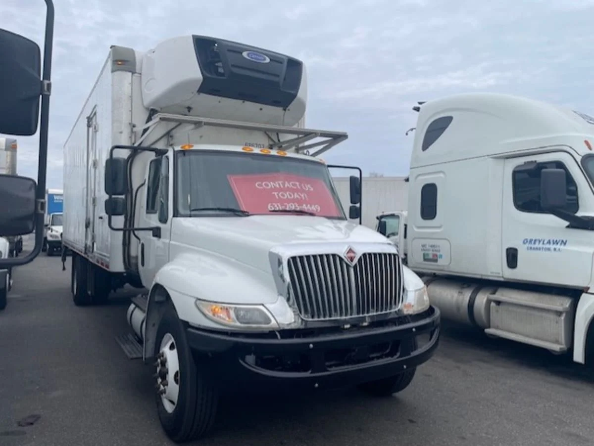 2018 International 4300 - image 3