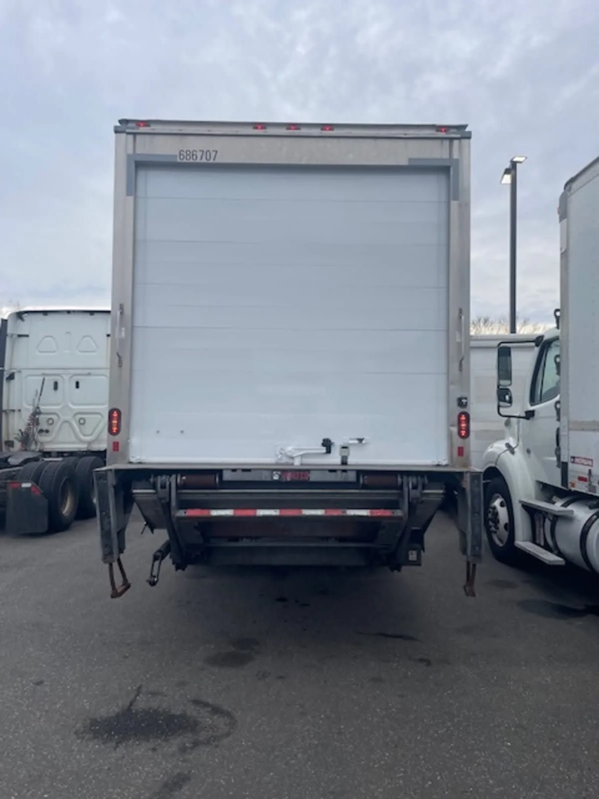 2018 International 4300 in Farmingdale, NY — photo 5