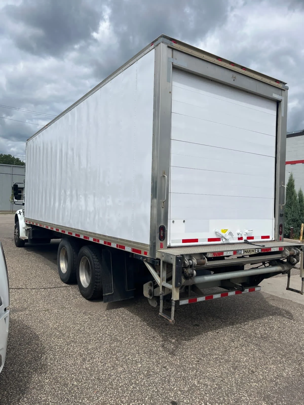 2020 Freightliner M2 106 in Minneapolis, MN — photo 6