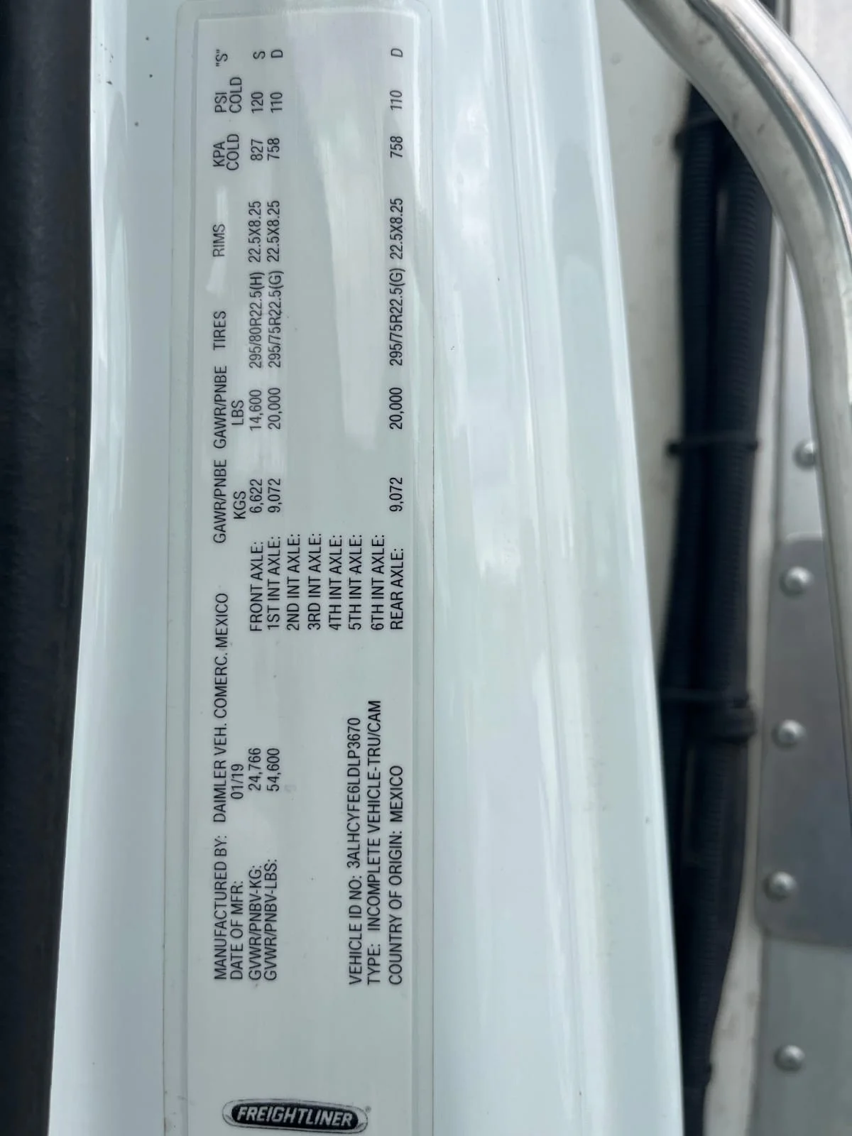 2020 Freightliner M2 106 in Minneapolis, MN — photo 11