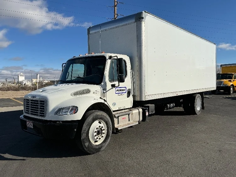 2022 Freightliner M2 106 in Aurora, CO — photo 3
