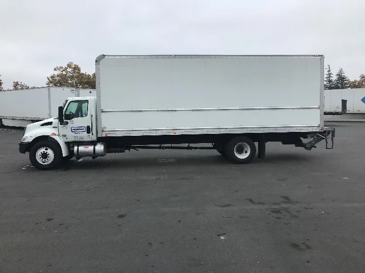 2022 International MV - image 4