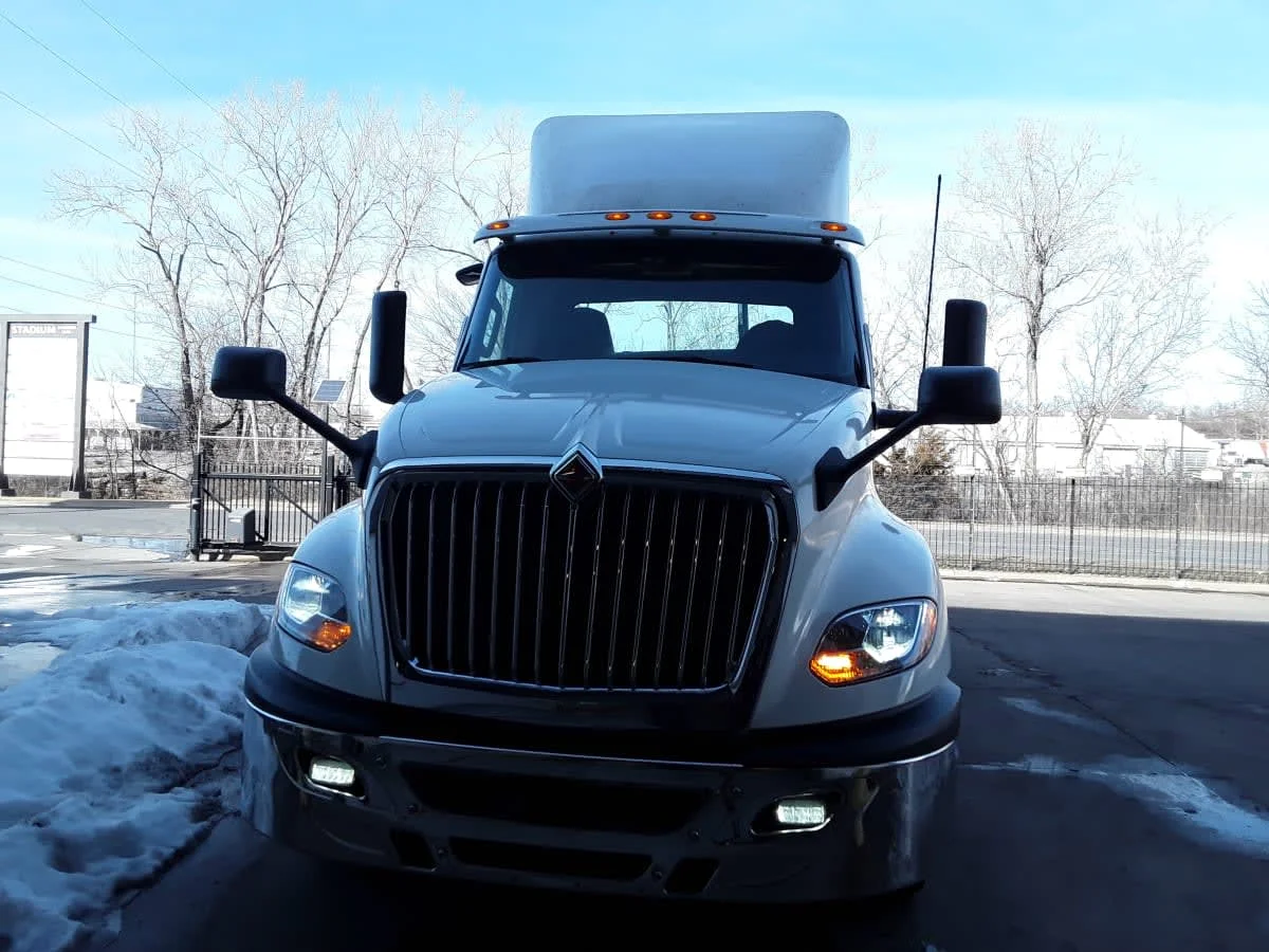 2020 International LT in Kansas City, MO — photo 2