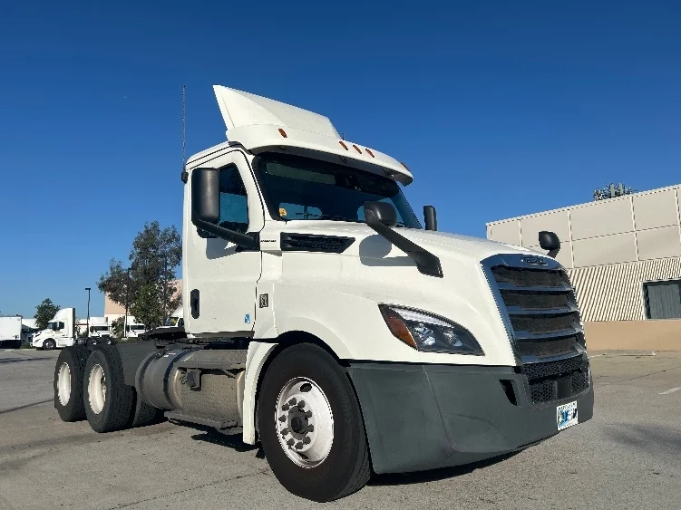 2019 Freightliner Cascadia in Fontana, CA