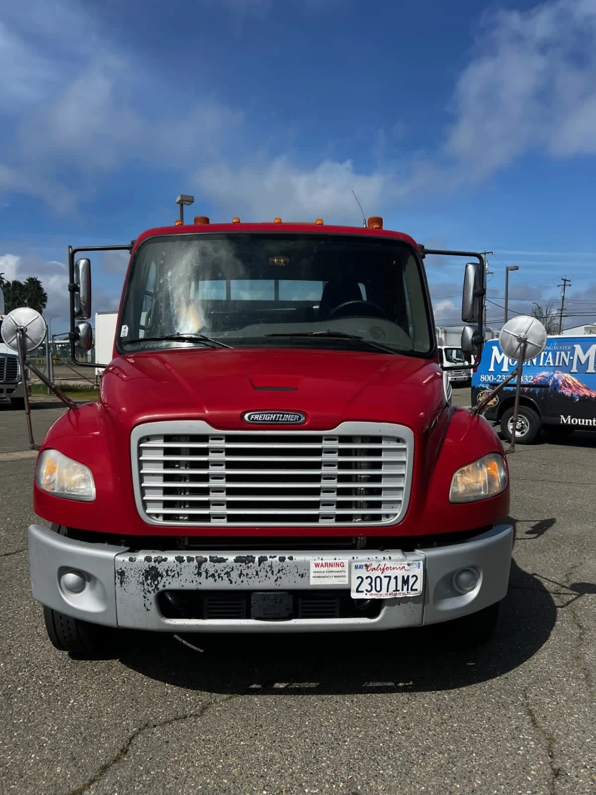 2019 Freightliner M2 106 - image 2