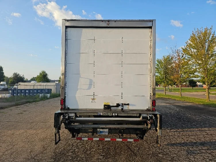 2022 Freightliner eM2 in Chicago (Melrose Park), IL — photo 7