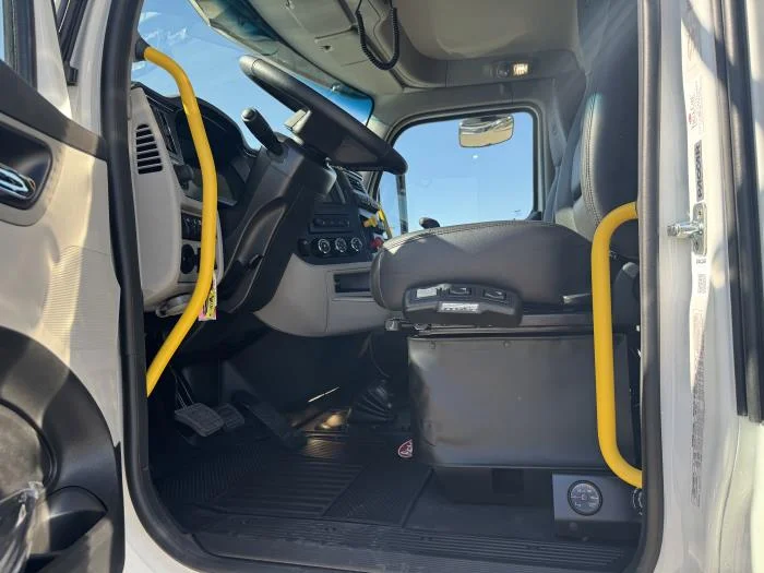 2026 Peterbilt 589 - image 13