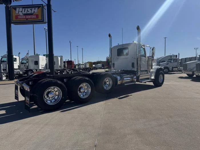 2026 Peterbilt 589 - image 10