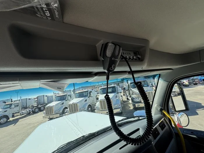 2026 Peterbilt 589 - image 18