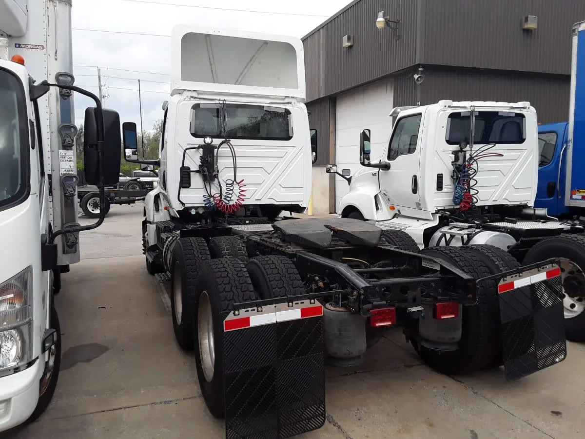 2020 International LT - image 6