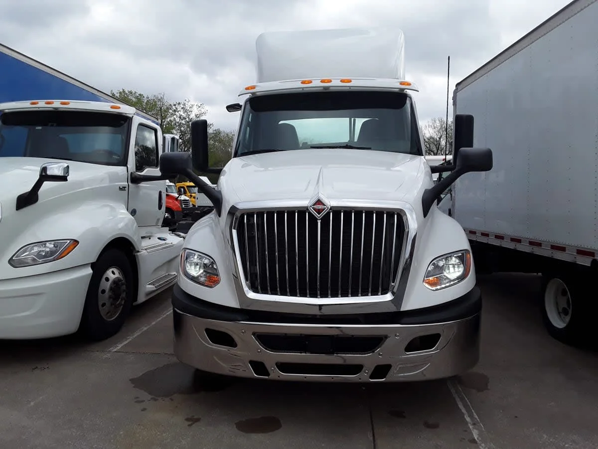 2020 International LT in Kansas City, MO — photo 2