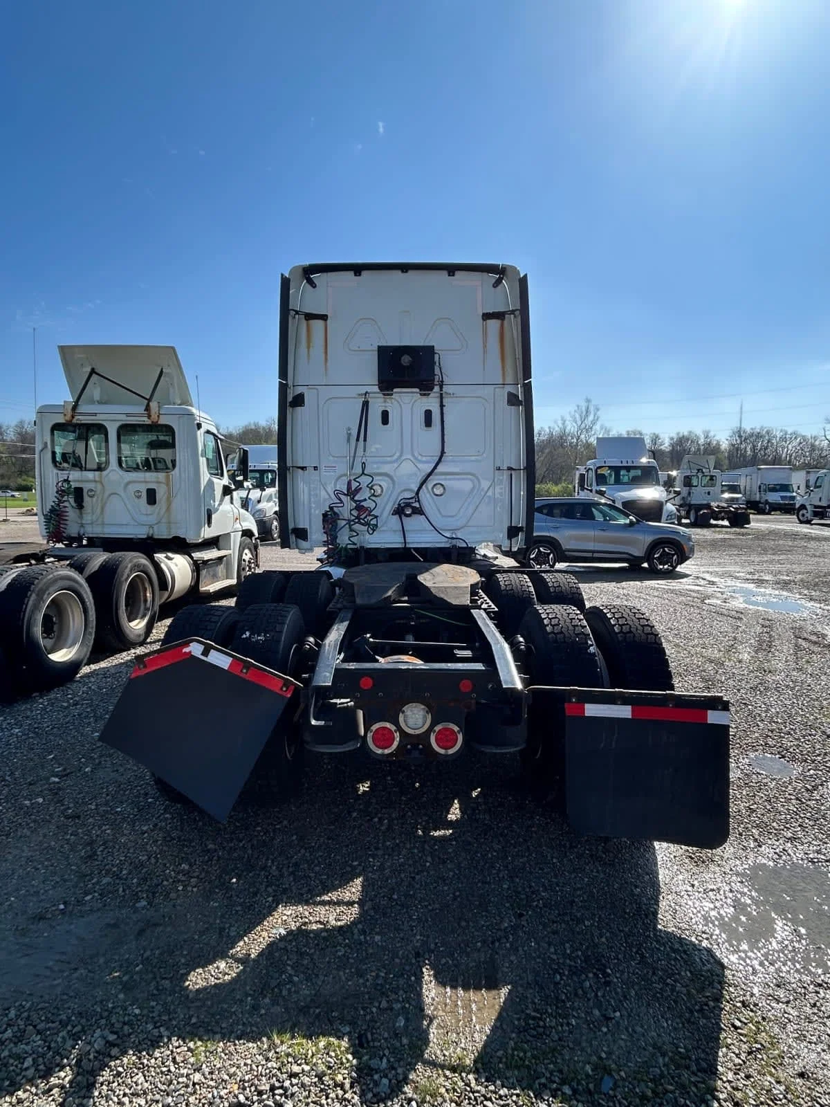 2020 Freightliner Cascadia - image 5