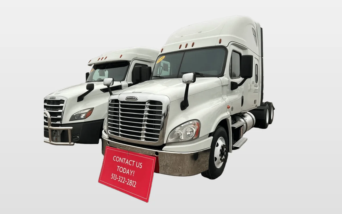 2020 Freightliner Cascadia - image 1