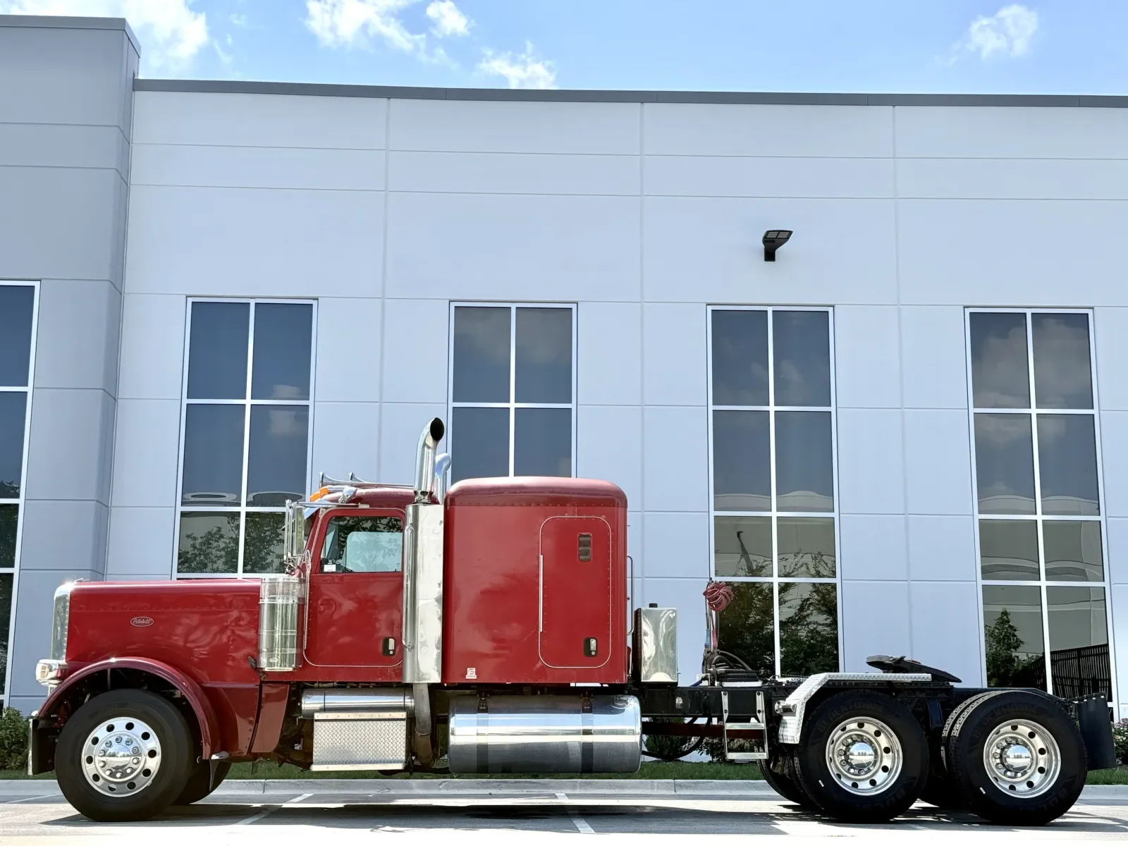2008 Peterbilt 389 in New Lenox, IL — photo 4