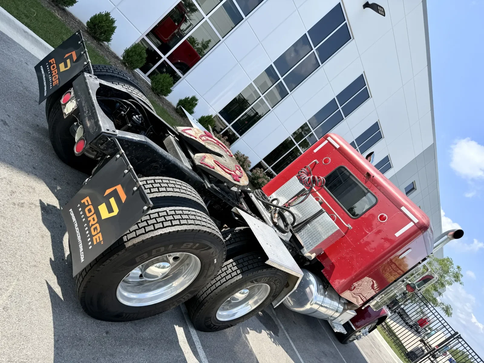 2008 Peterbilt 389 in New Lenox, IL — photo 11