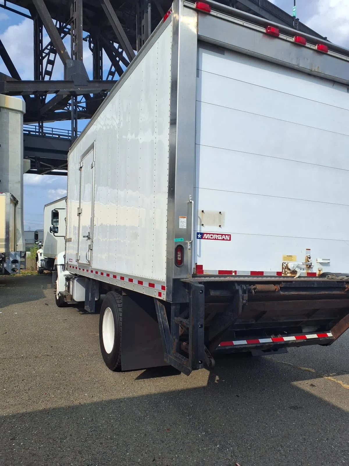 2018 Hino 268 in Newark, NJ — photo 6