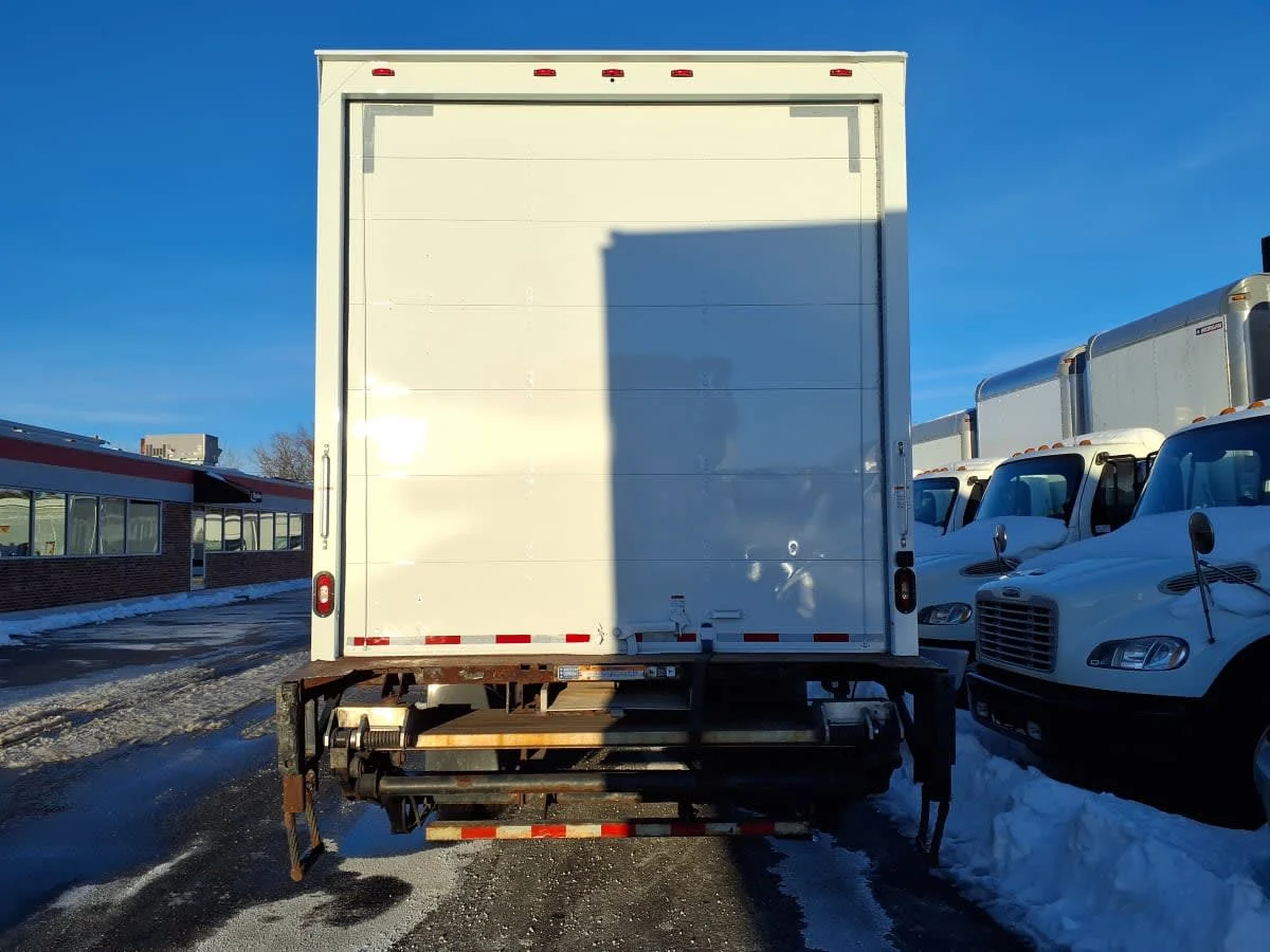2018 Freightliner M2 106 in Warwick, RI — photo 5