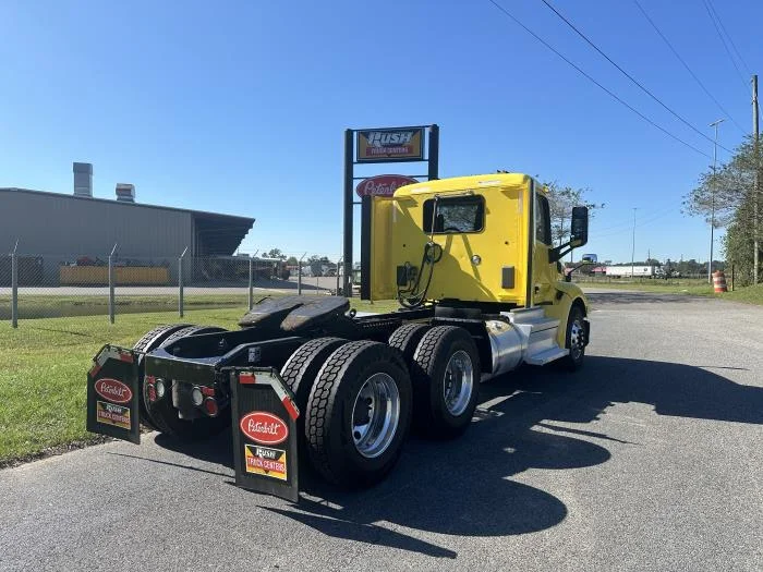 2021 Peterbilt 579 - image 10