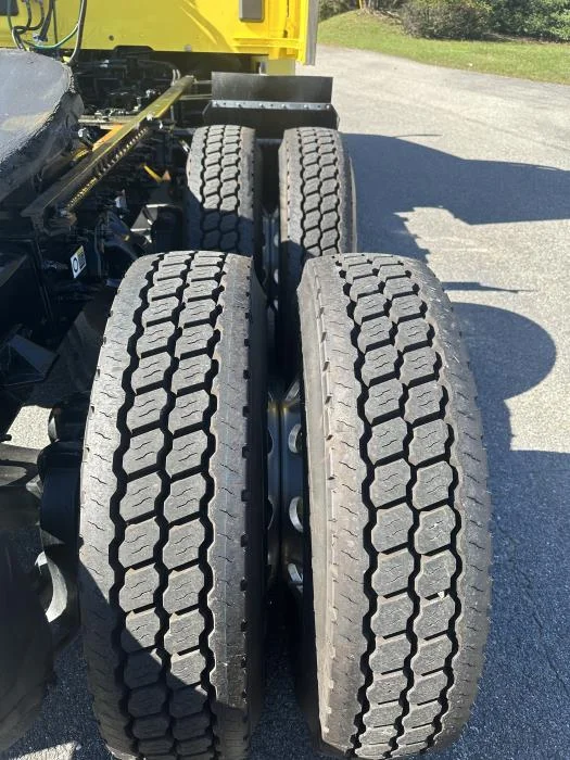 2021 Peterbilt 579 - image 9