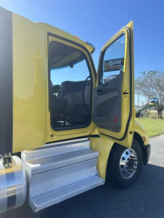 2021 Peterbilt 579 in Mobile, AL — photo 12