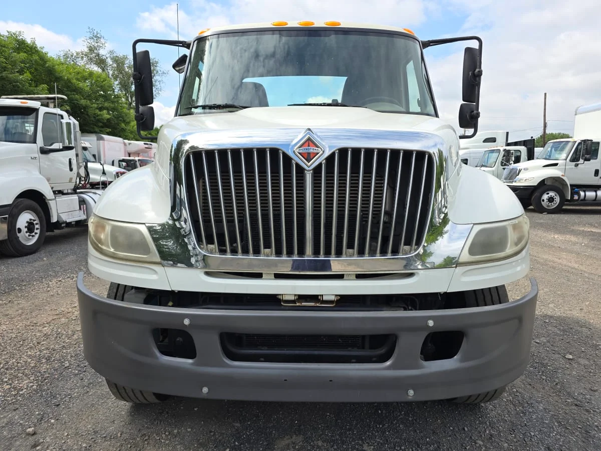 2015 International 4300 - image 2