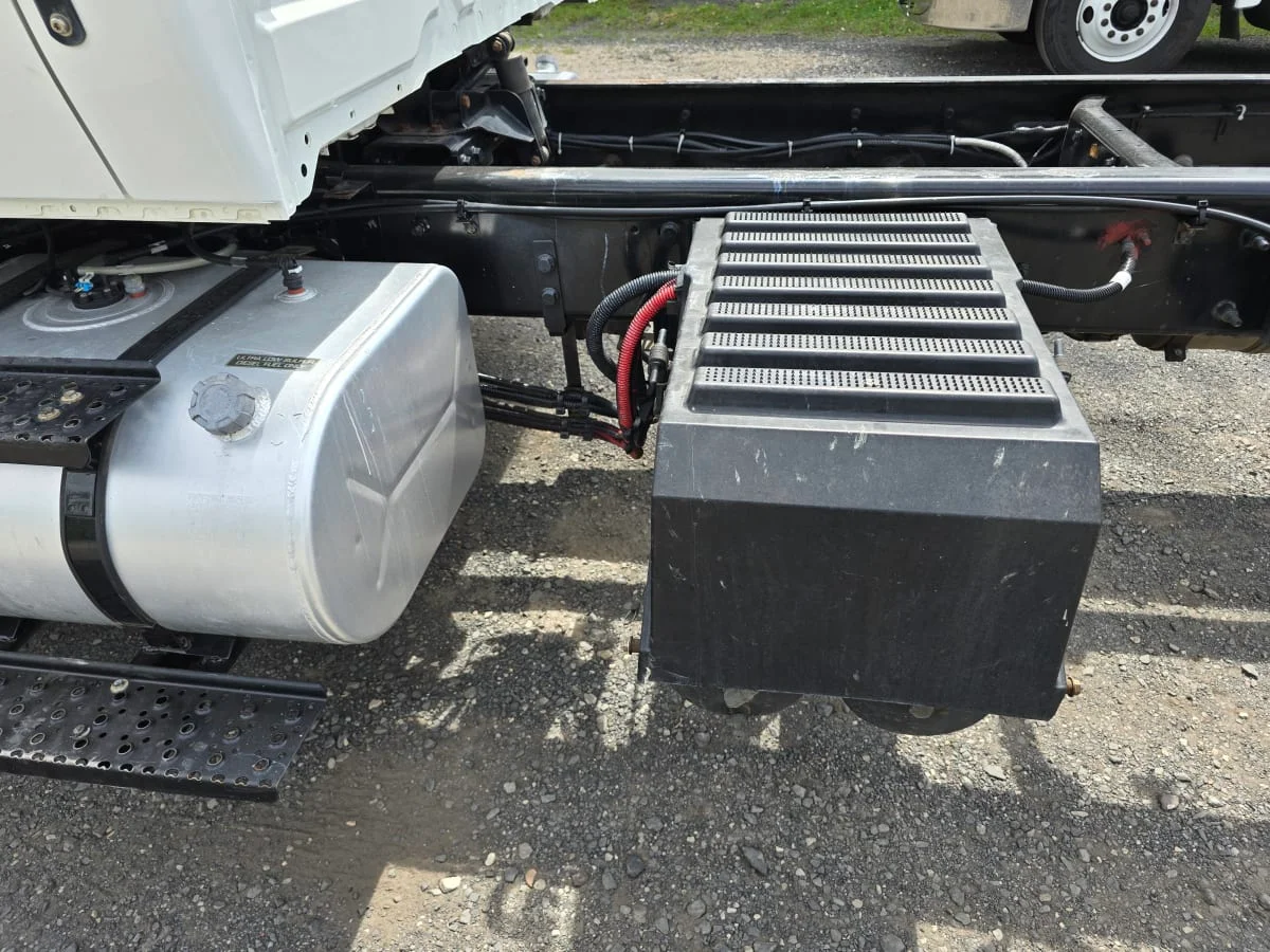 2015 International 4300 in Bensalem, PA — photo 11
