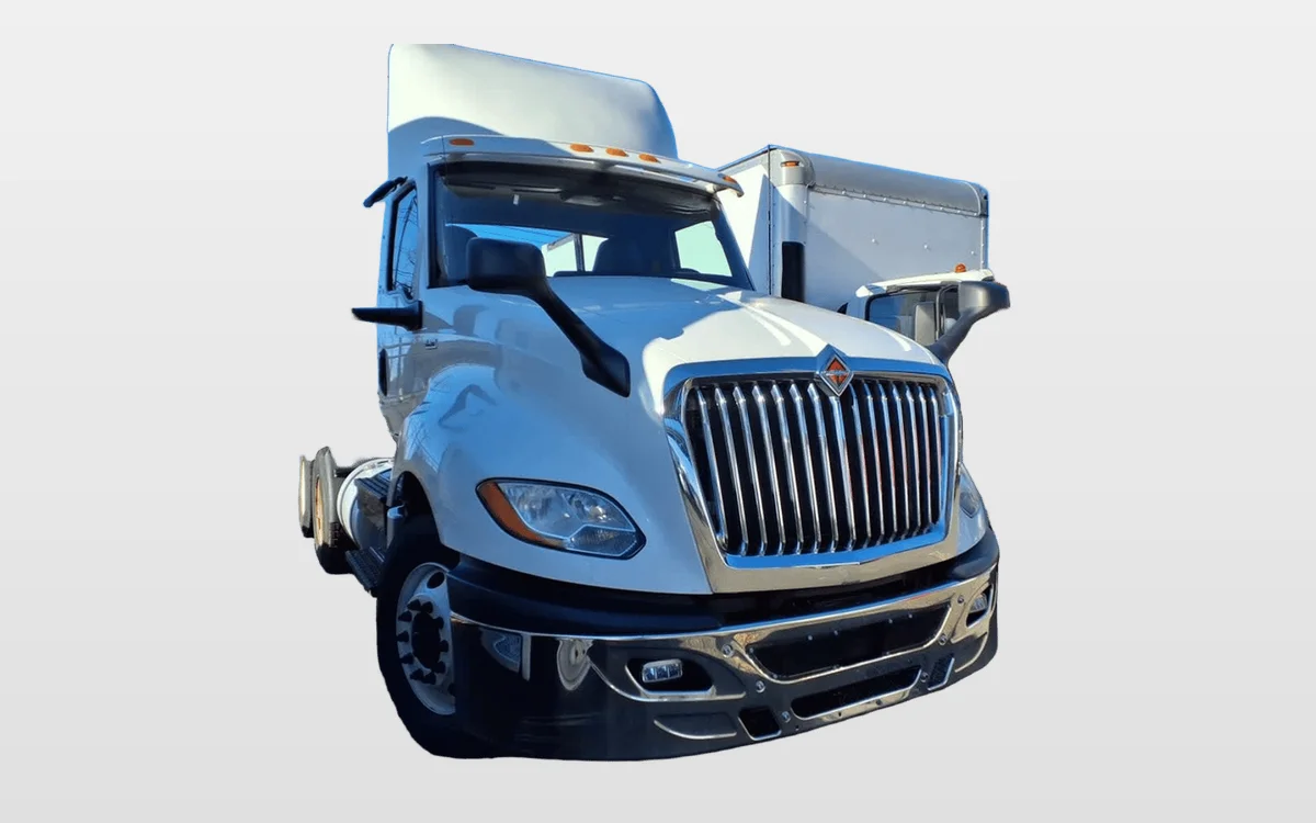 2019 International - image 1