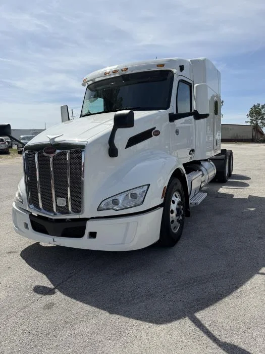2022 Peterbilt 579 — photo 4