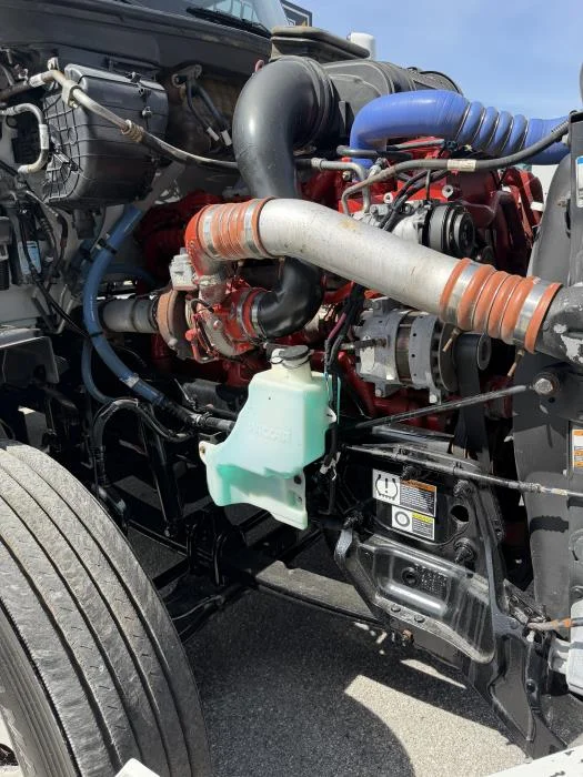 2022 Peterbilt 579 — photo 9