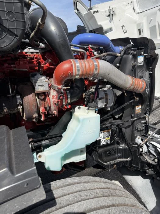 2022 Peterbilt 579 — photo 10