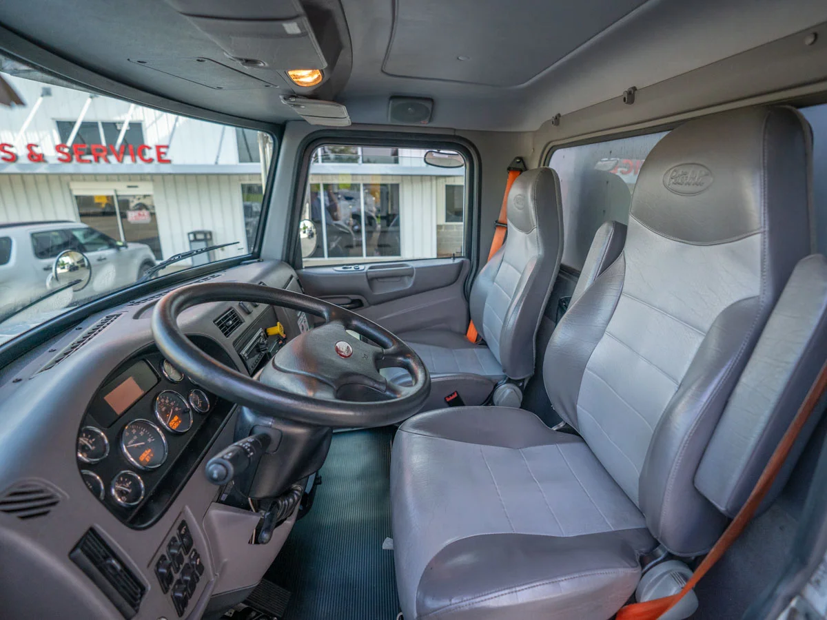 2020 Peterbilt 337 in Duncan, SC — photo 16