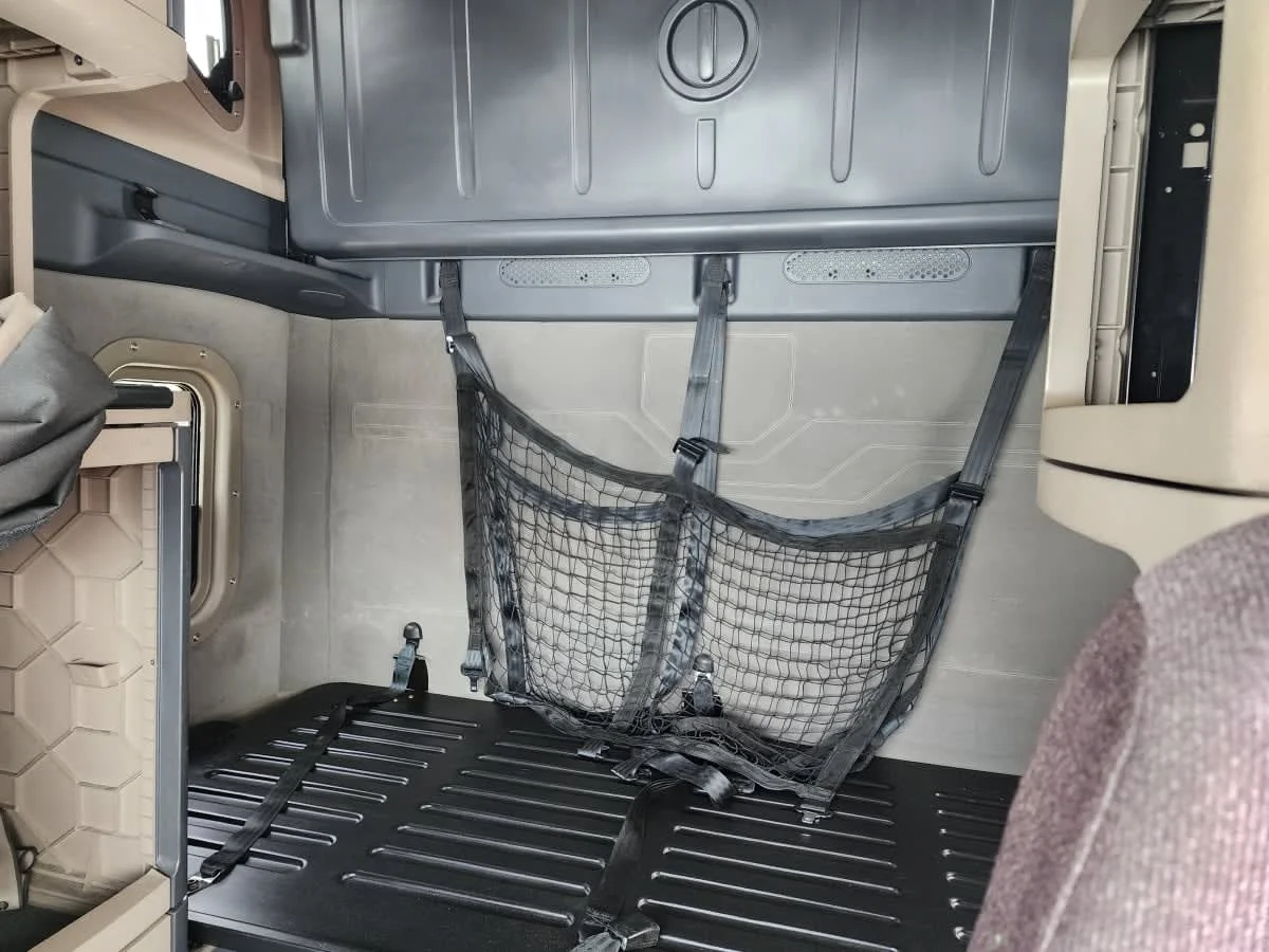 2020 Freightliner Cascadia - image 8