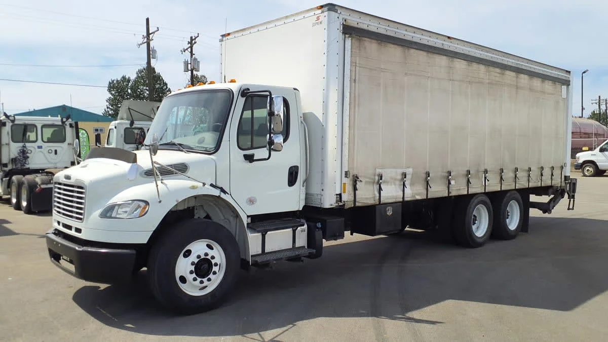 2018 Freightliner M2 106