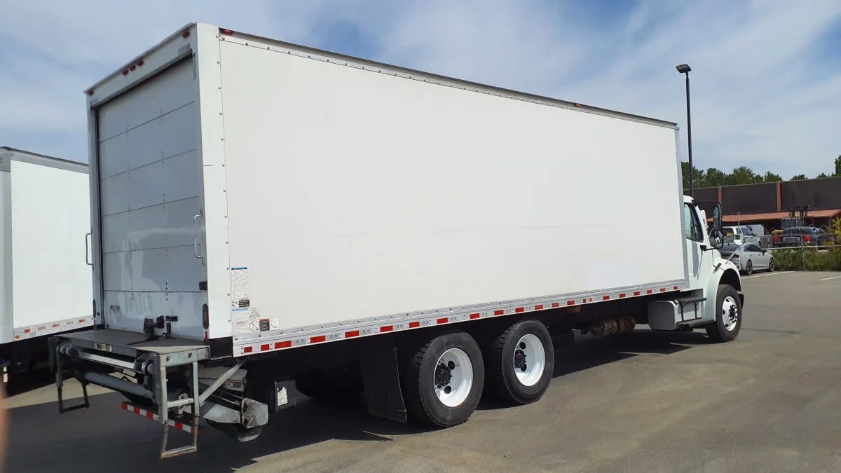 2018 Freightliner M2 106 in Tacoma, WA — photo 4