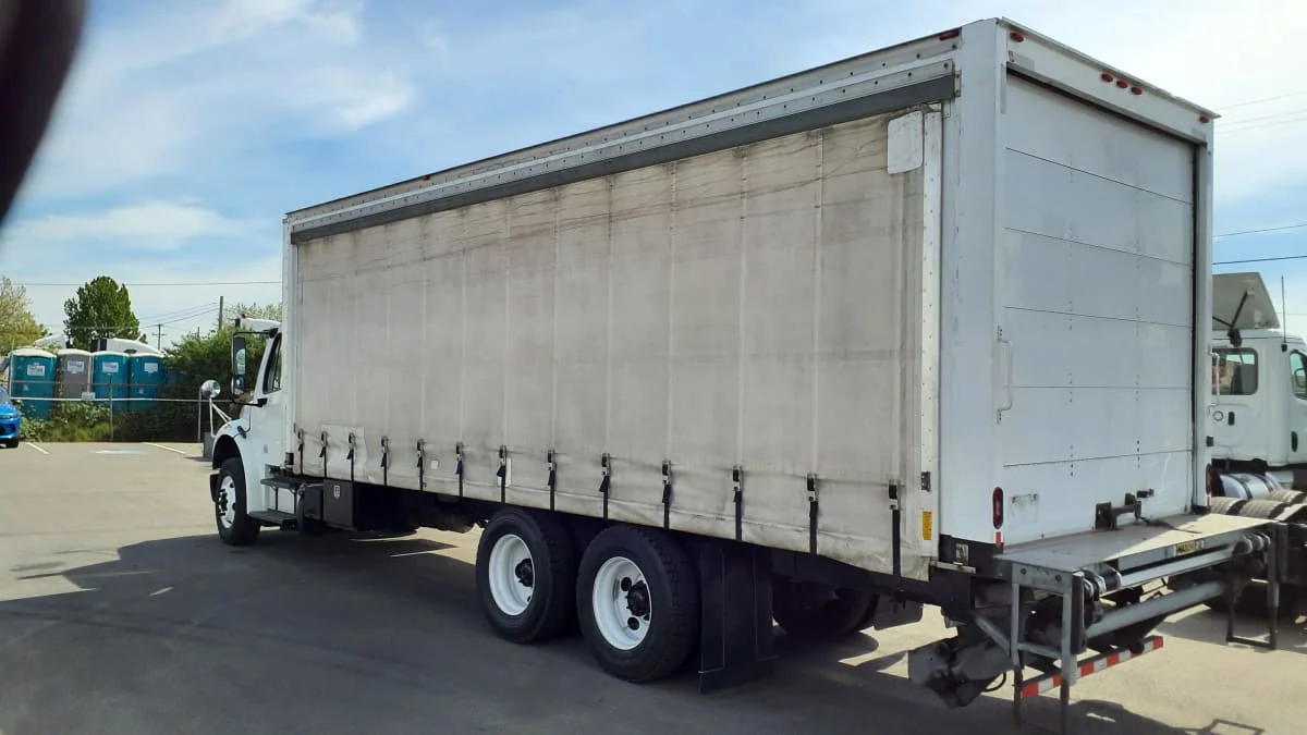 2018 Freightliner M2 106 in Tacoma, WA — photo 6