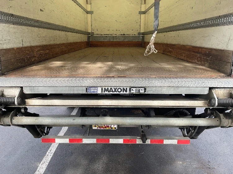 2019 Freightliner eM2 in Capitol Heights, MD — photo 8