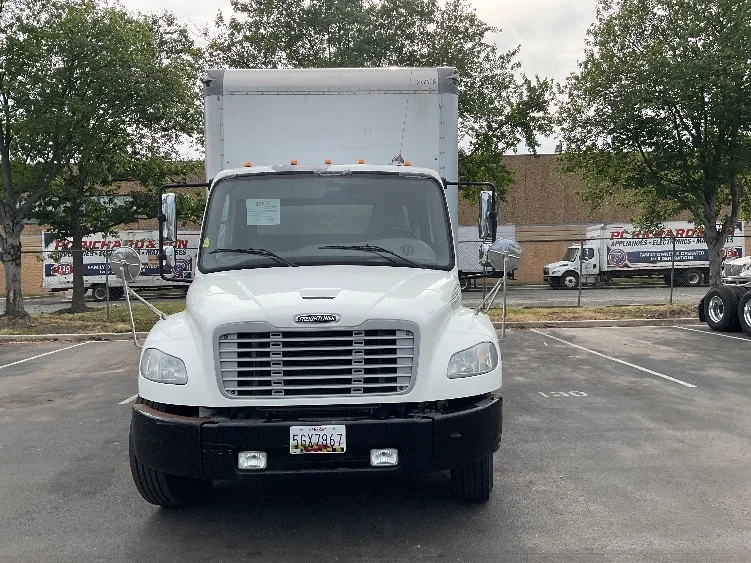 2019 Freightliner eM2 in Capitol Heights, MD — photo 2