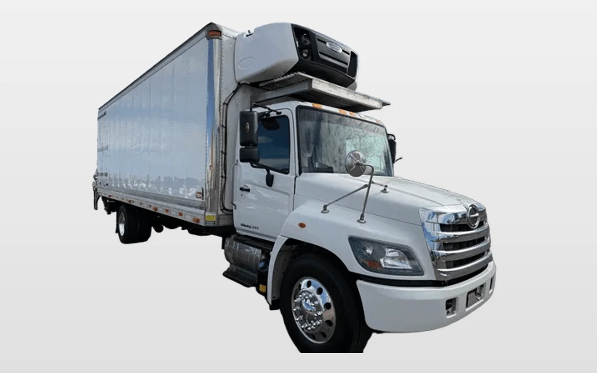 2020 Hino 338 - image 1