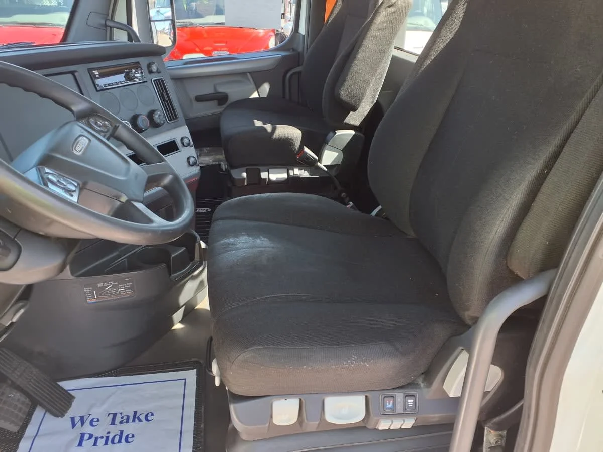 2020 Freightliner Cascadia in Greenville, SC — photo 7