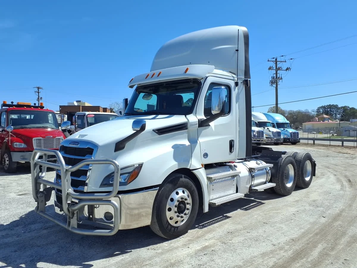 2020 Freightliner Cascadia in Greenville, SC