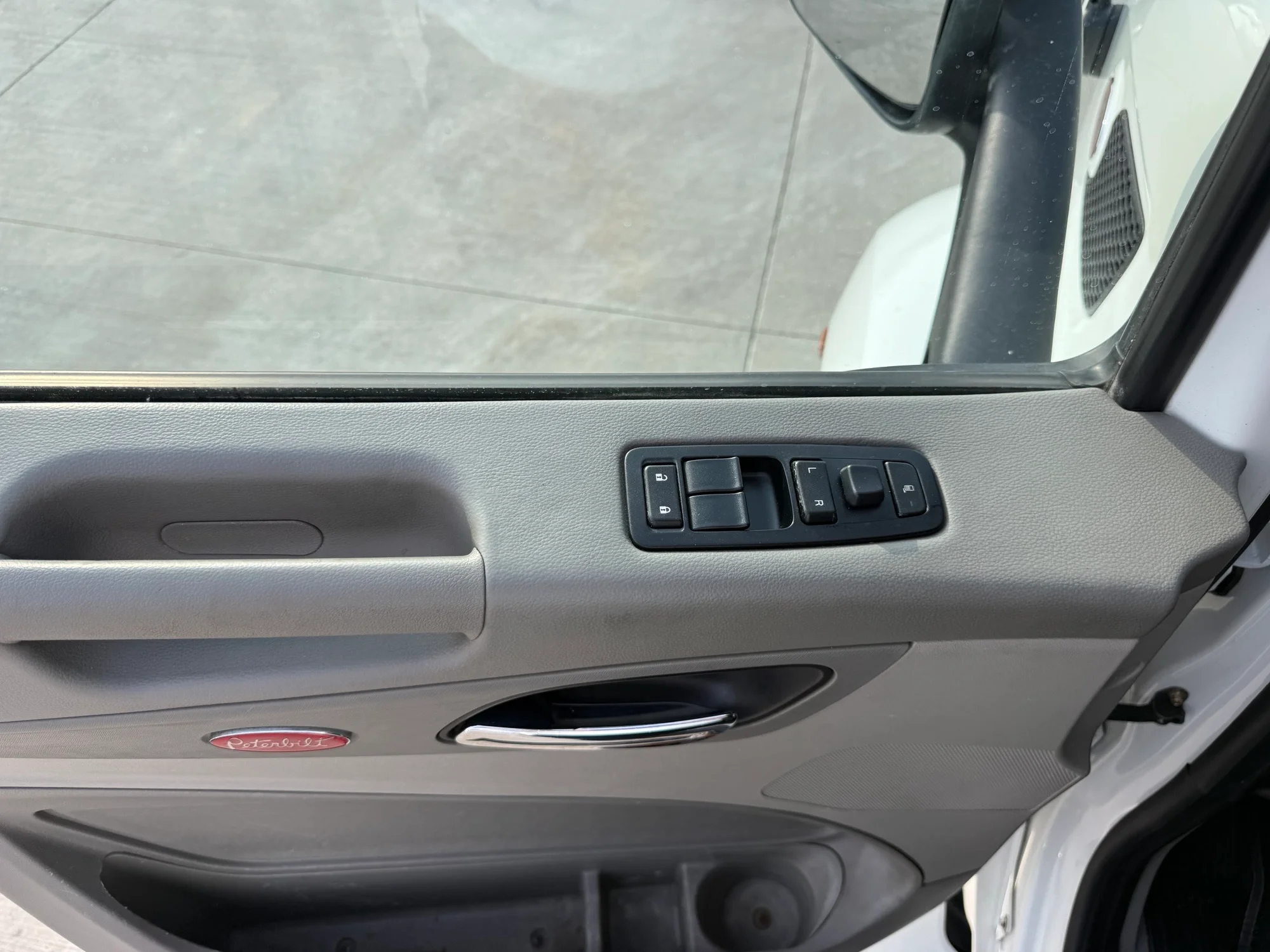 2021 Peterbilt 579 - image 15