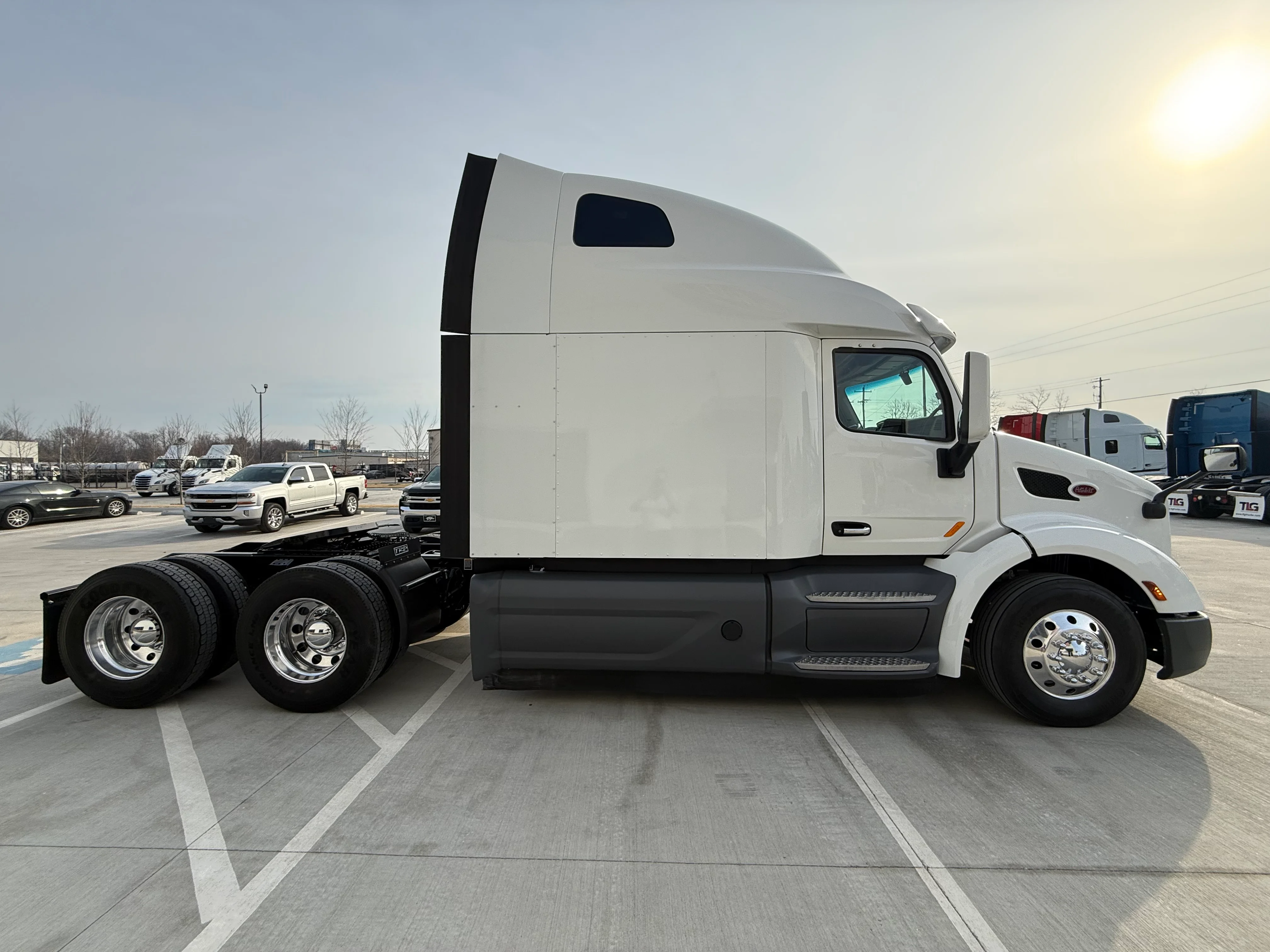 2021 Peterbilt 579 - image 5