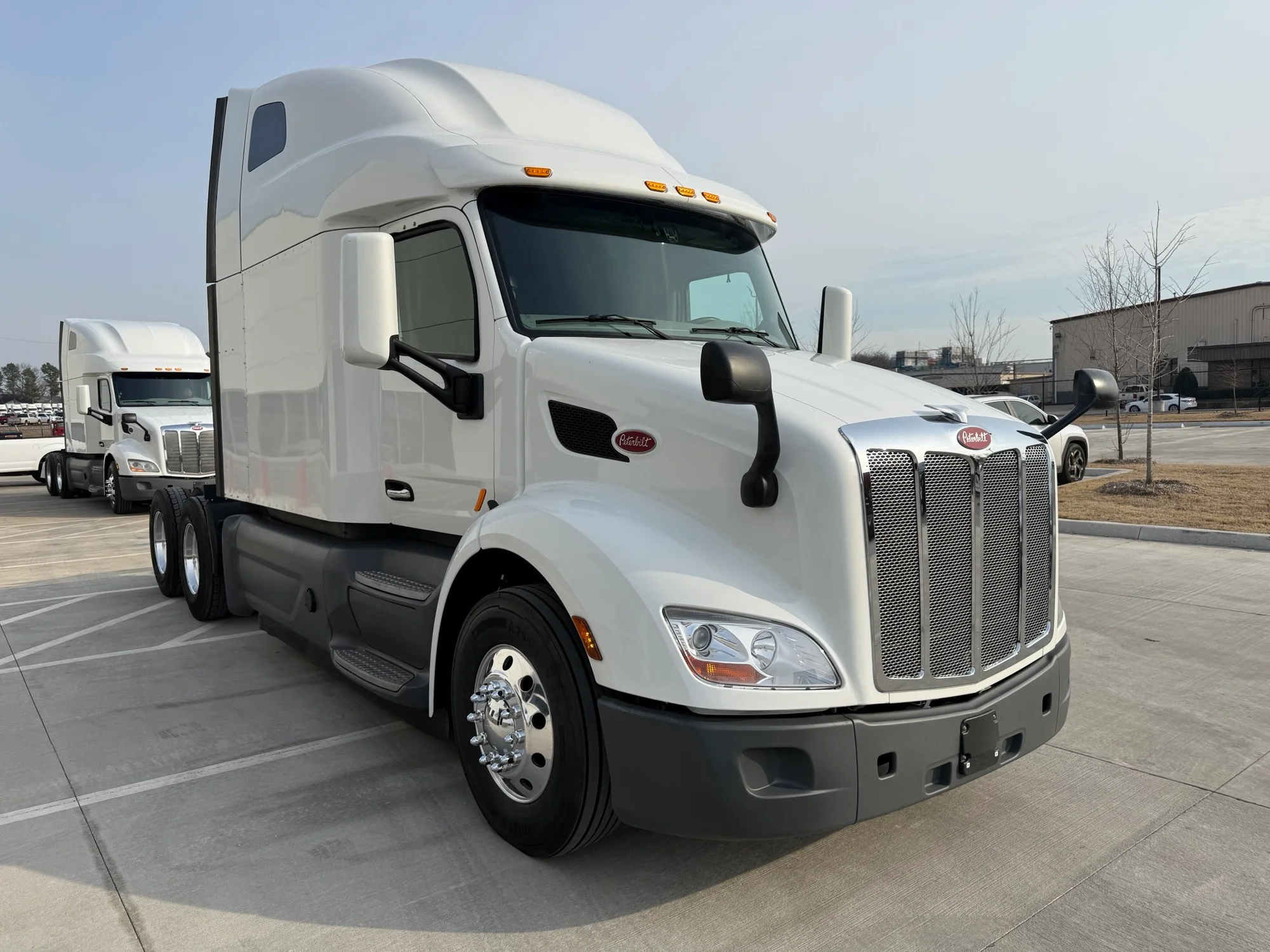 2021 Peterbilt 579 - image 3