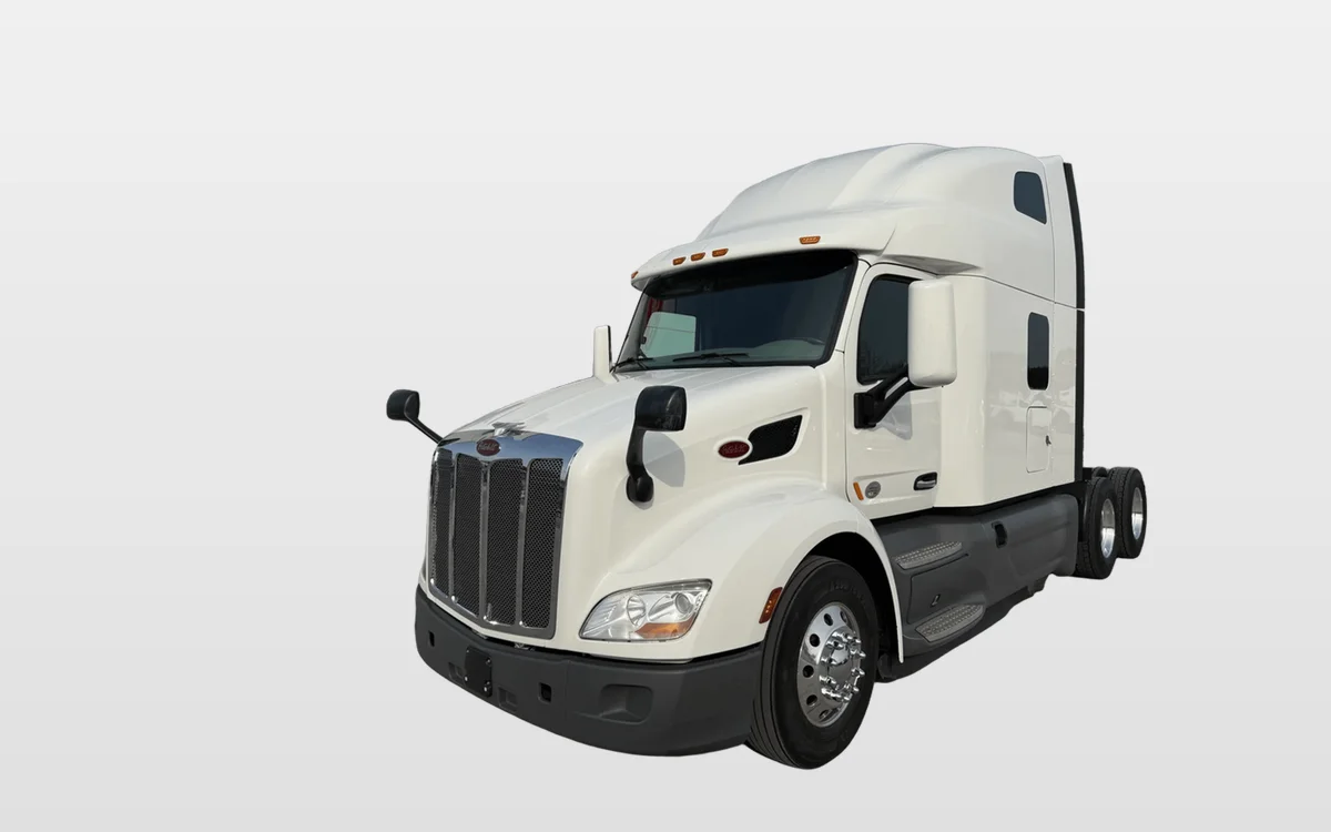 2021 Peterbilt 579 - image 1