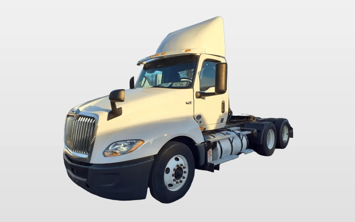 2019 International - image 1