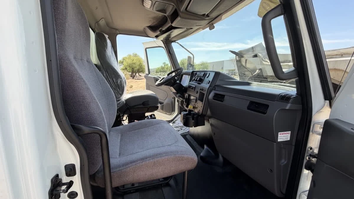 2020 International MV in Phoenix, AZ — photo 14