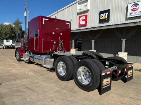 2026 Peterbilt 589 - image 6