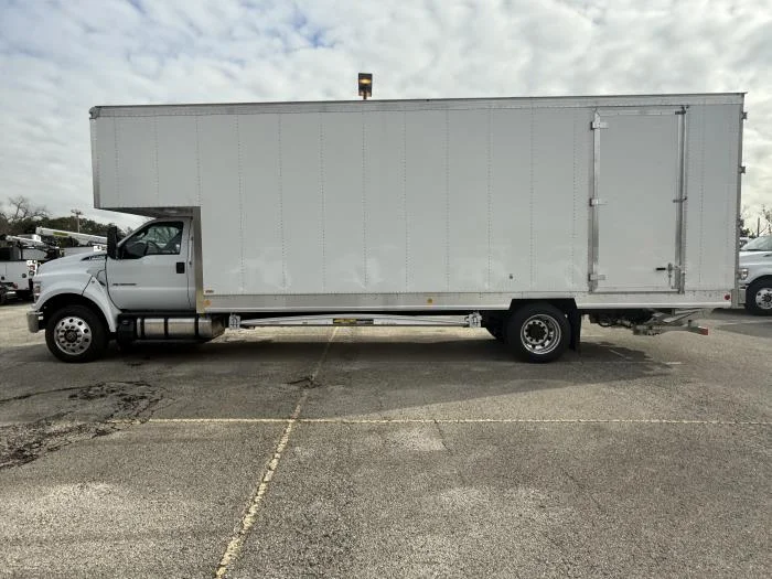 2026 Ford F-750 in Dallas, TX — photo 2